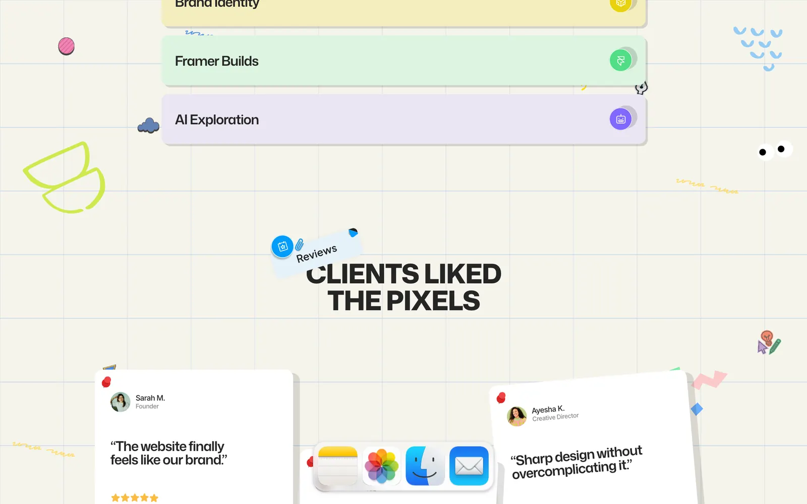 Clients liked the pixels: le recensioni come foglietti con la foto del cliente, sparsi e leggermente ruotati