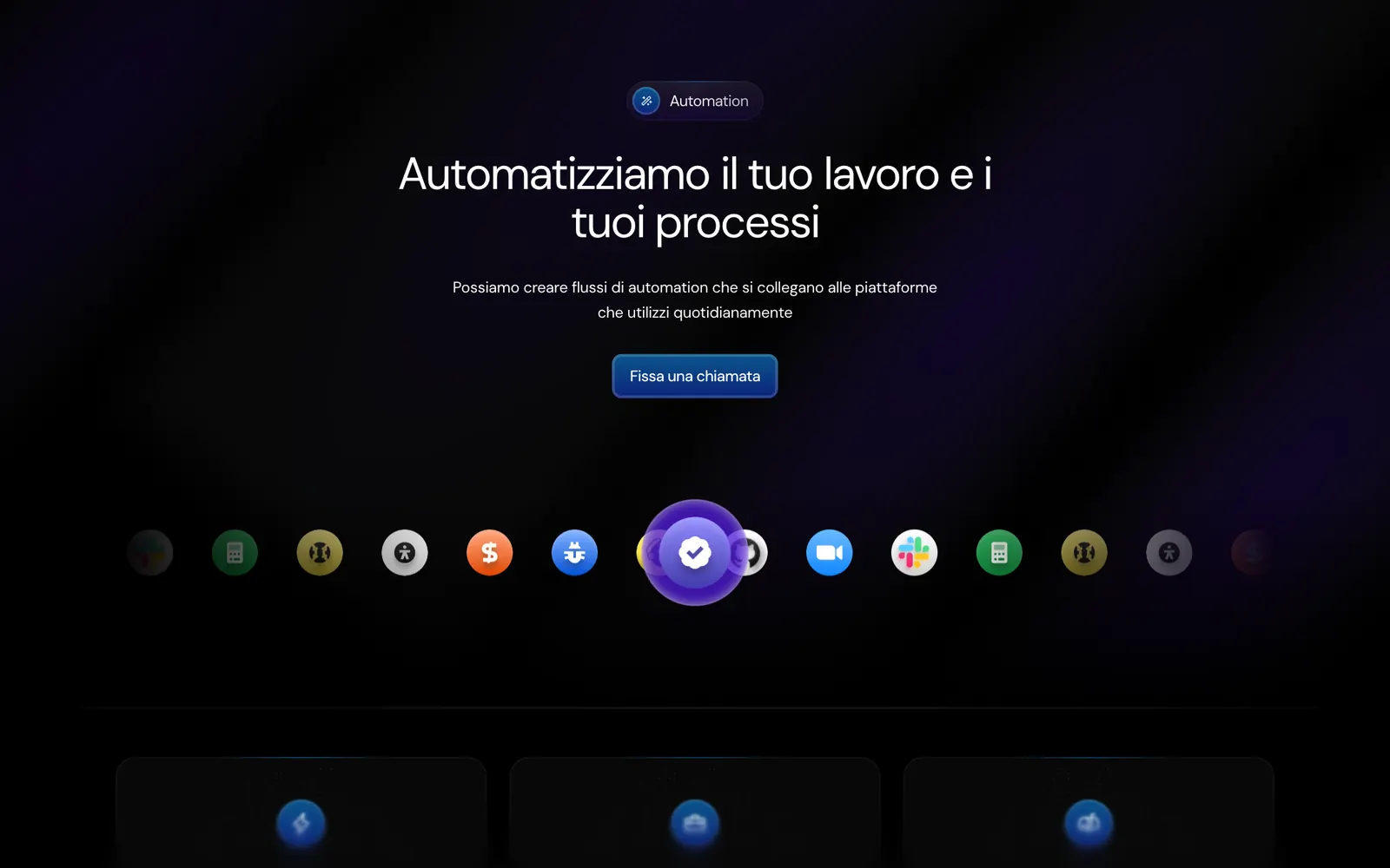 La sezione Automatizziamo il tuo lavoro: titolo, tasto Fissa una chiamata e il nastro dei loghi degli strumenti con quello centrale evidenziato